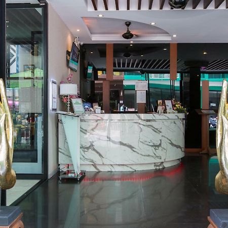 Hemingways Silk Hotel Patong Exterior photo